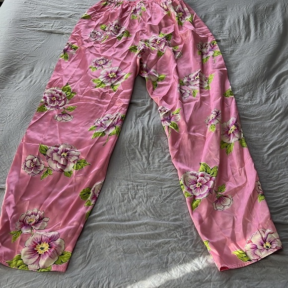 Vintage Two Piece Pink/Floral Print Satin Pajama Set - Picture 3 of 5